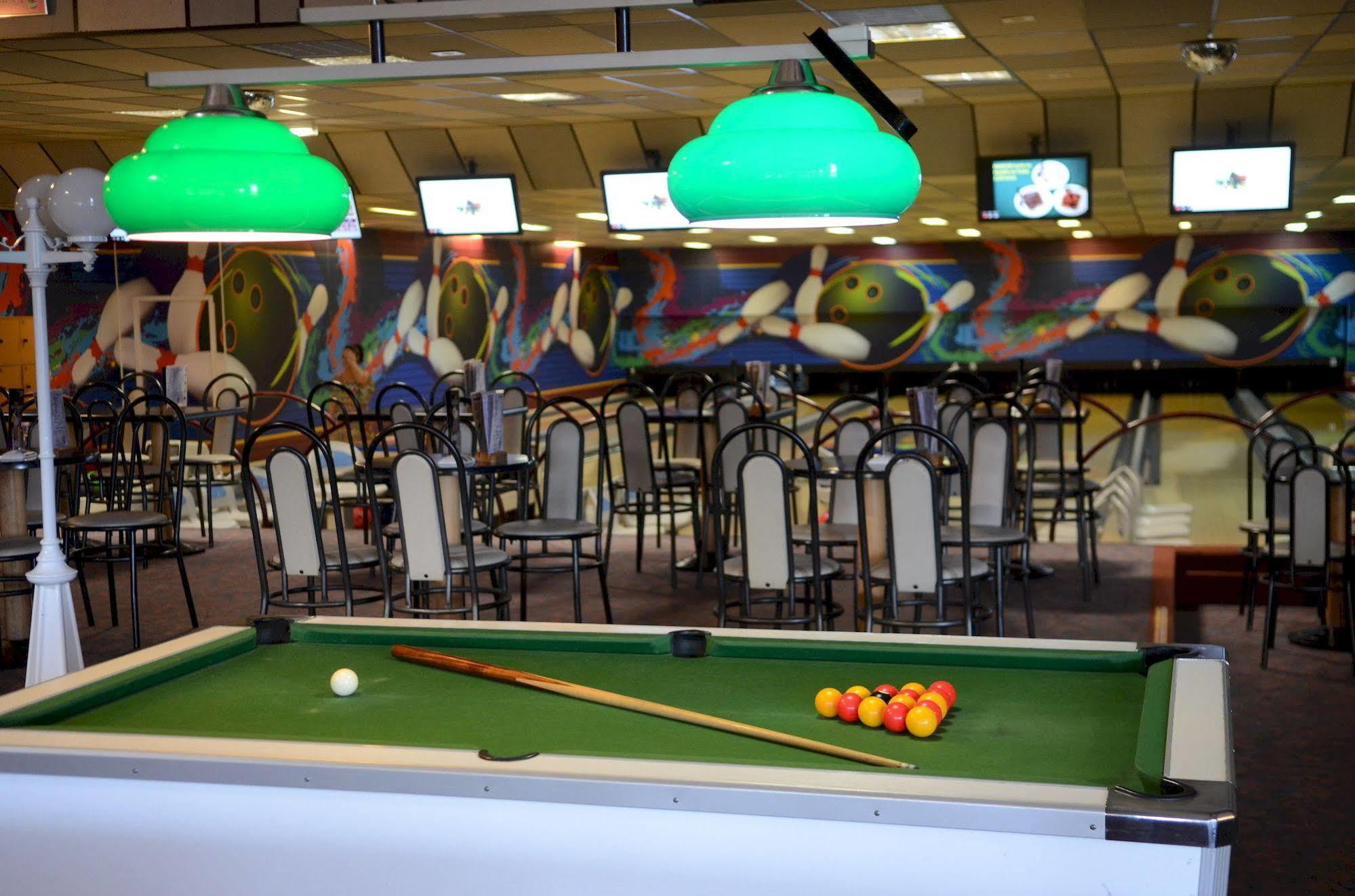 Cit'Hotel Restaurant Du Bowling De มีโญ ภายนอก รูปภาพ